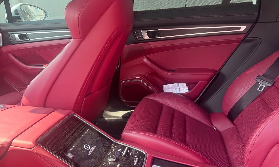 Porsche Panamera 2023