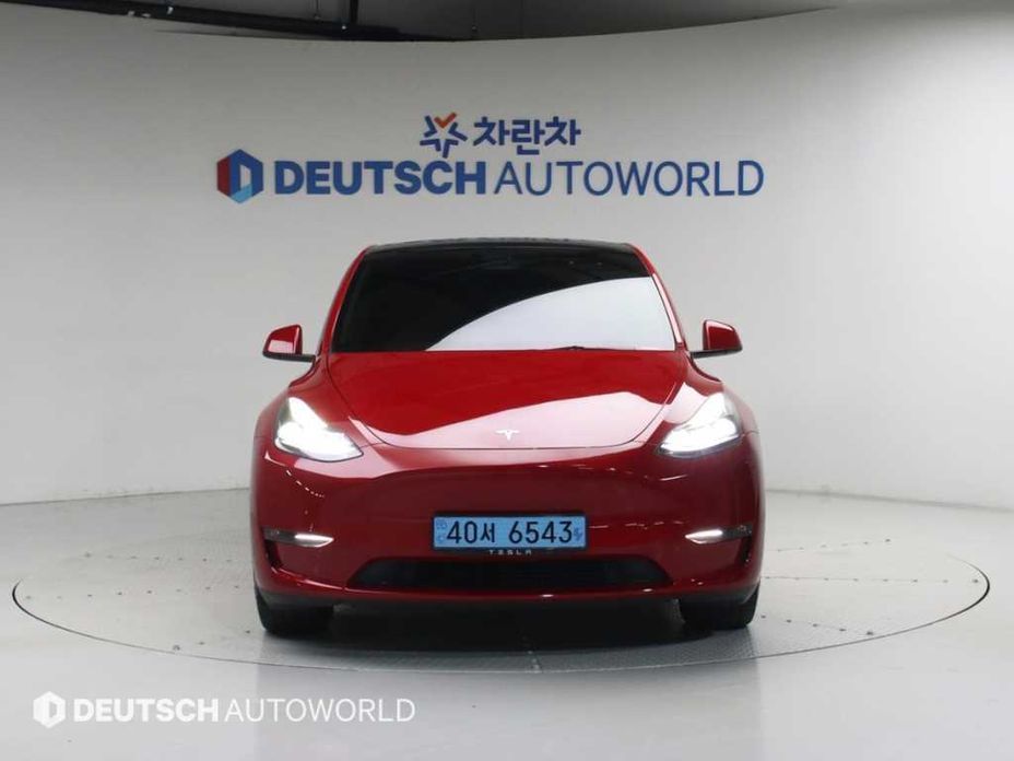 Tesla Model Y 2023