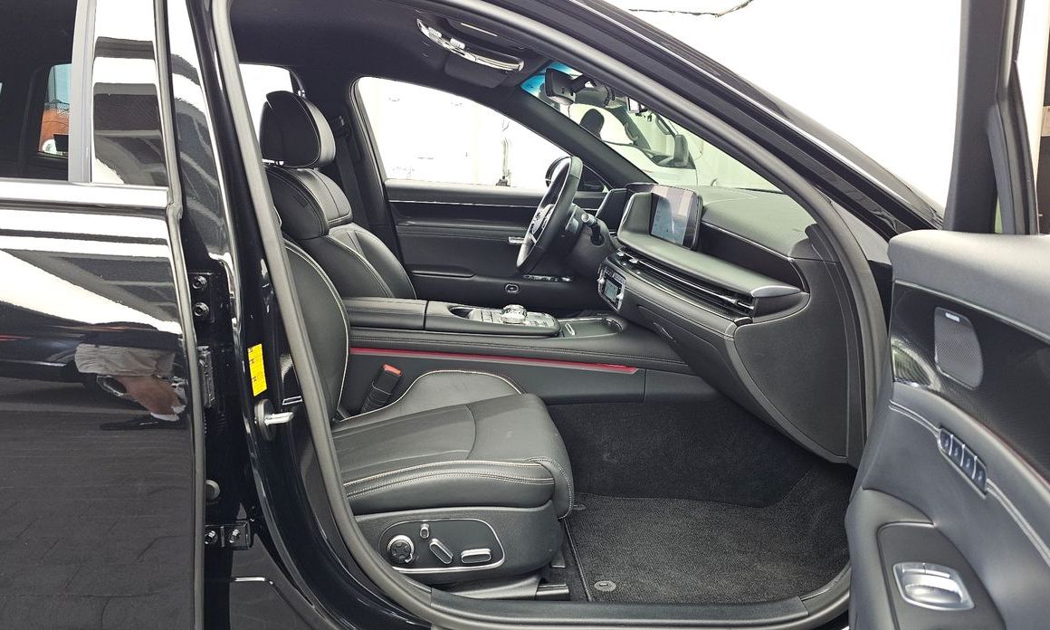 Genesis G90 2023
