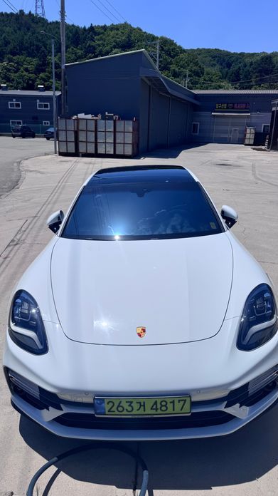 Porsche Panamera 2023