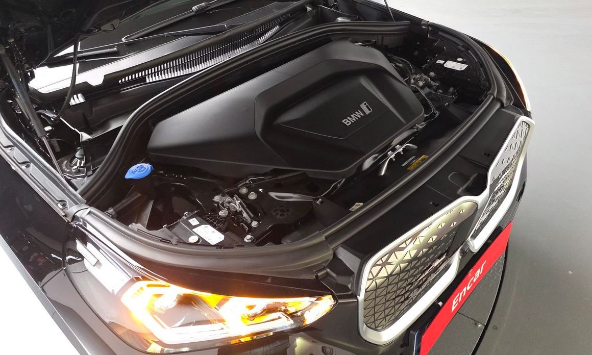 BMW iX1 2024