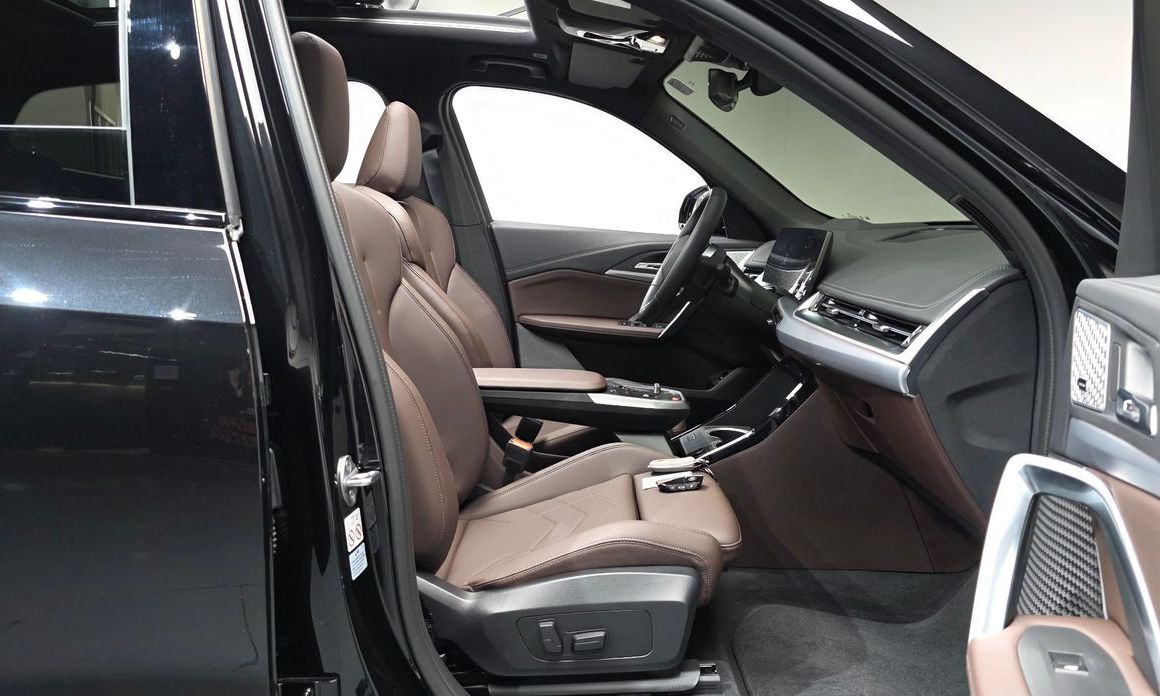 BMW iX1 2024