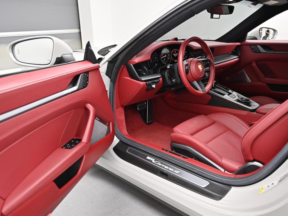 Porsche 911 2024