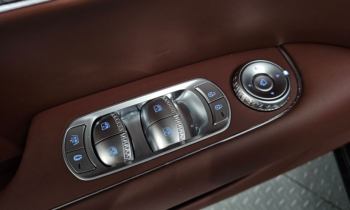 Genesis G90 2023