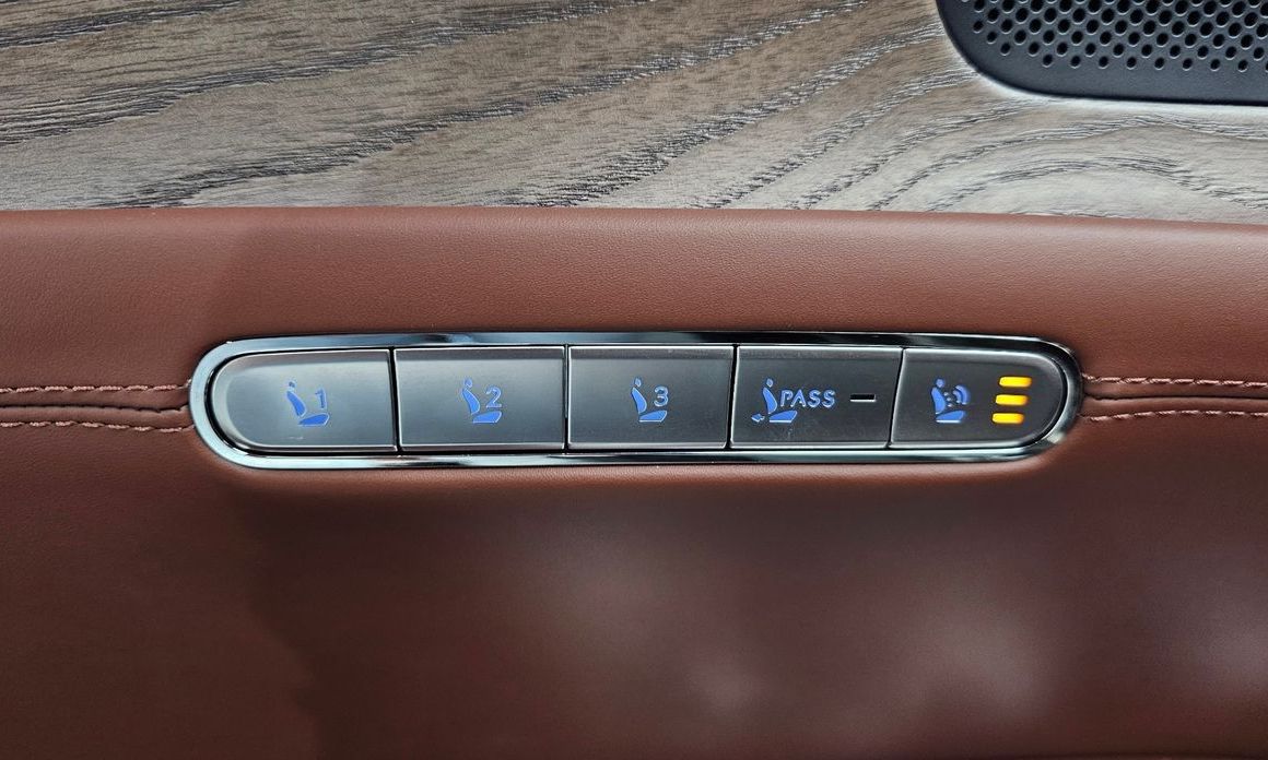 Genesis G90 2023