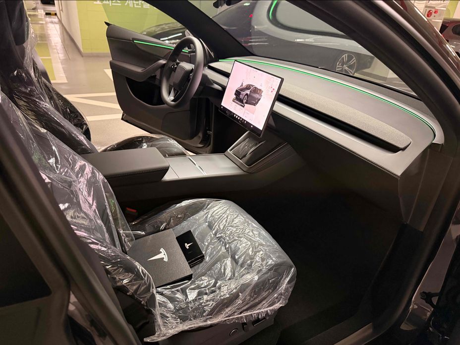 Tesla Model Y 2026
