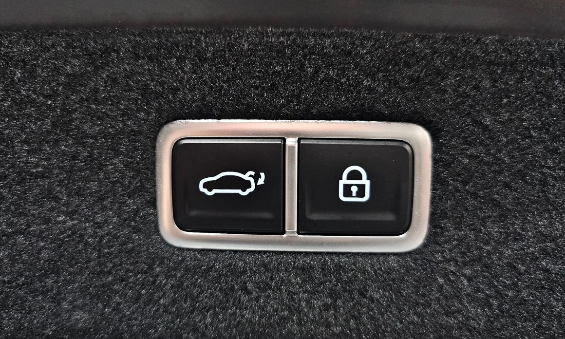 Genesis G90 2023