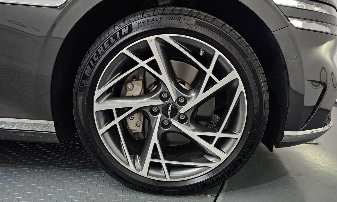 Genesis G90 2023