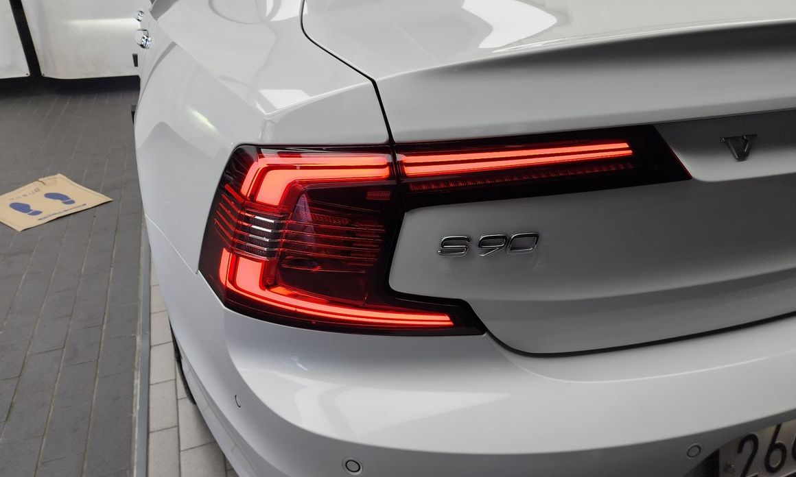 Volvo S90 2023