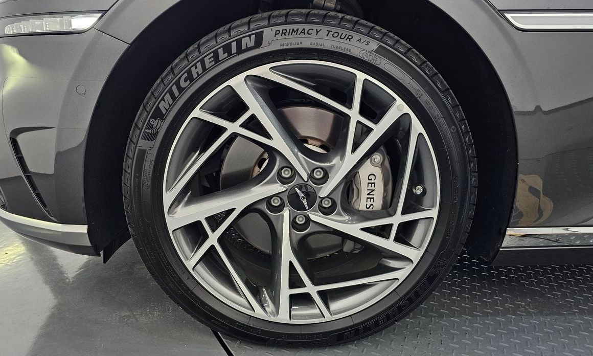 Genesis G90 2023