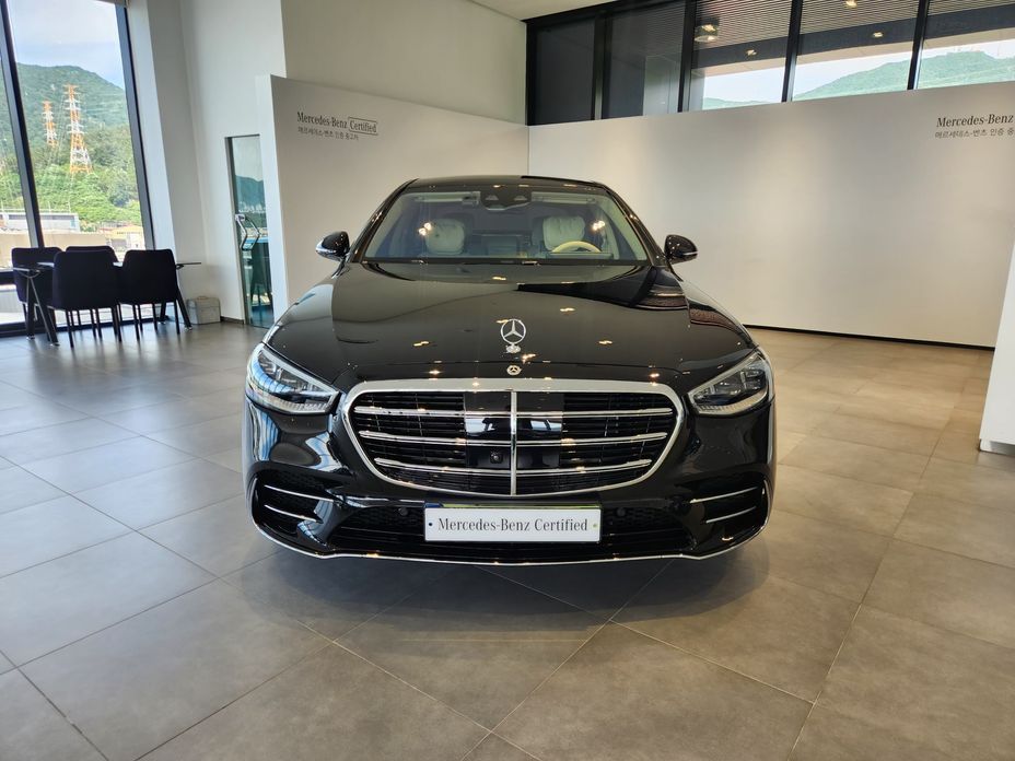 Mercedes-Benz S-Class 2026