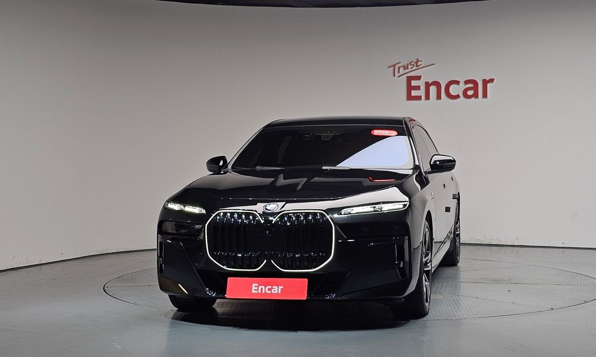 BMW 7-Series 2024