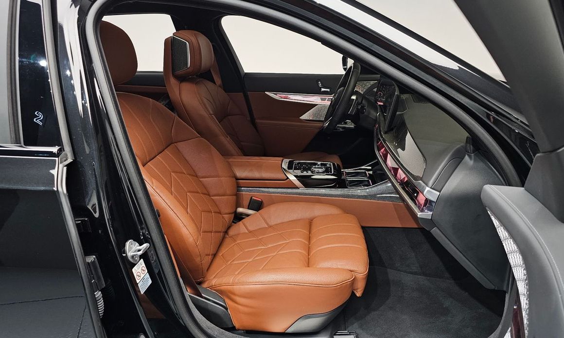 BMW 7-Series 2024