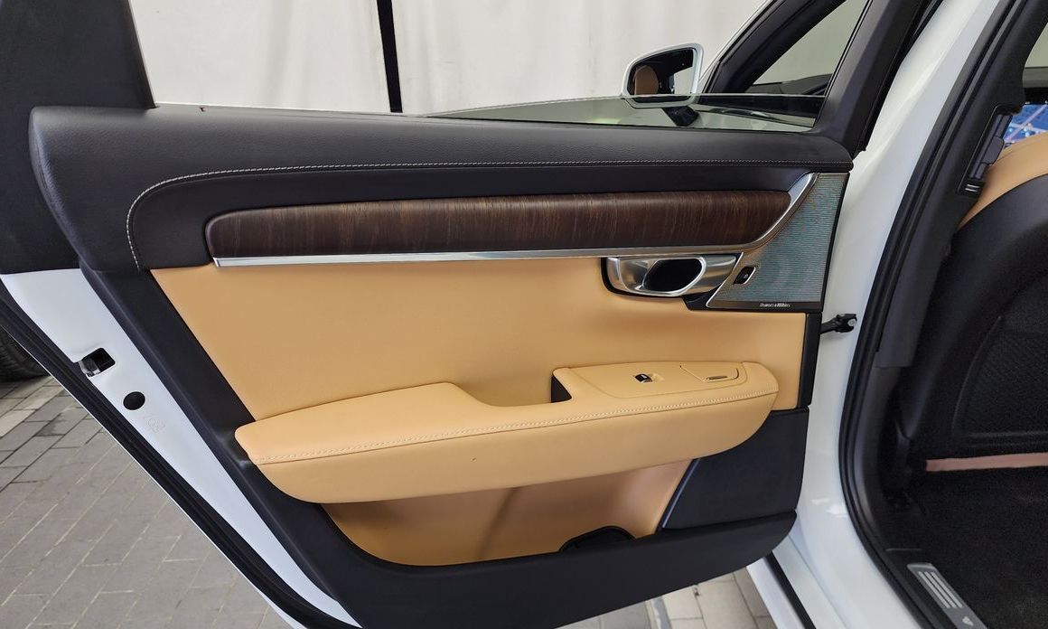Volvo S90 2023