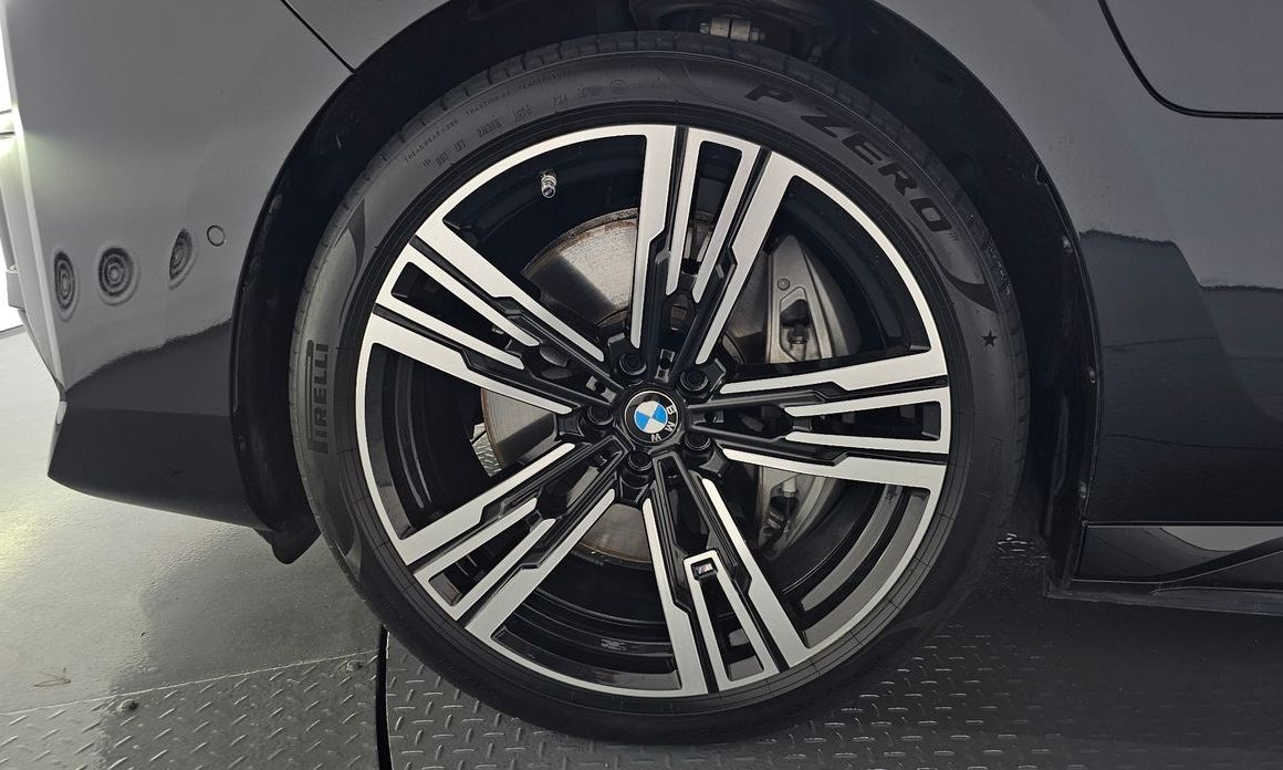 BMW 7-Series 2024