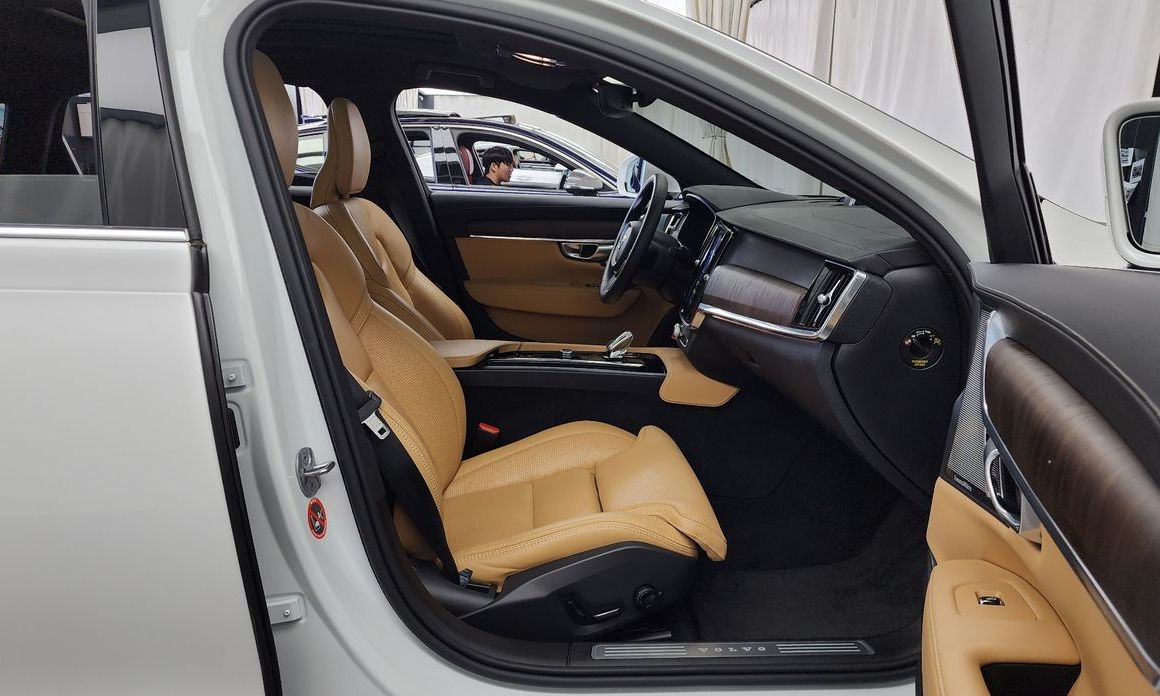Volvo S90 2023
