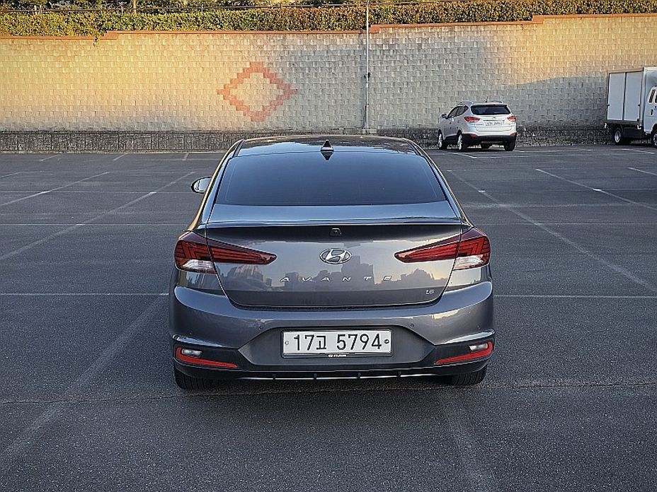 Hyundai AVANTE 2019