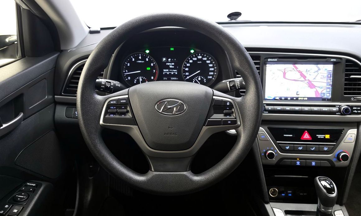 Hyundai AVANTE 2017
