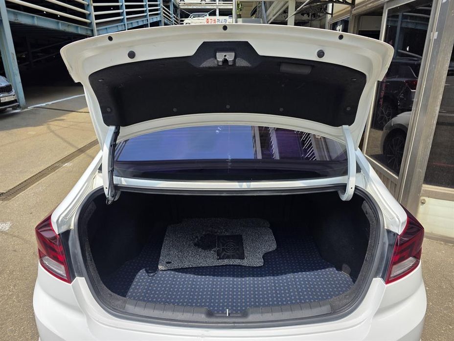 Hyundai AVANTE 2019