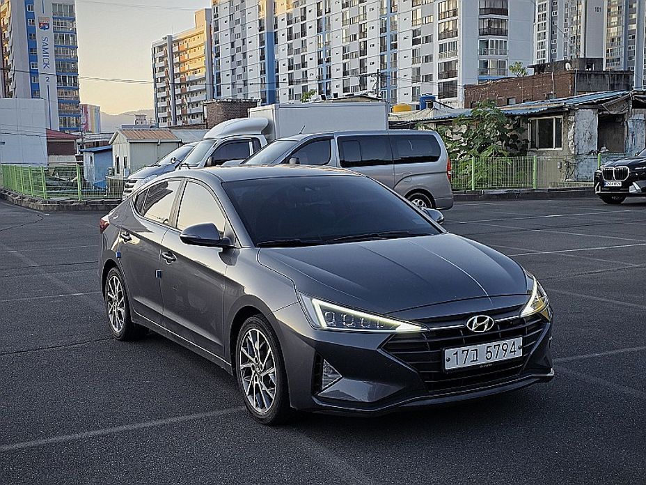 Hyundai AVANTE 2019