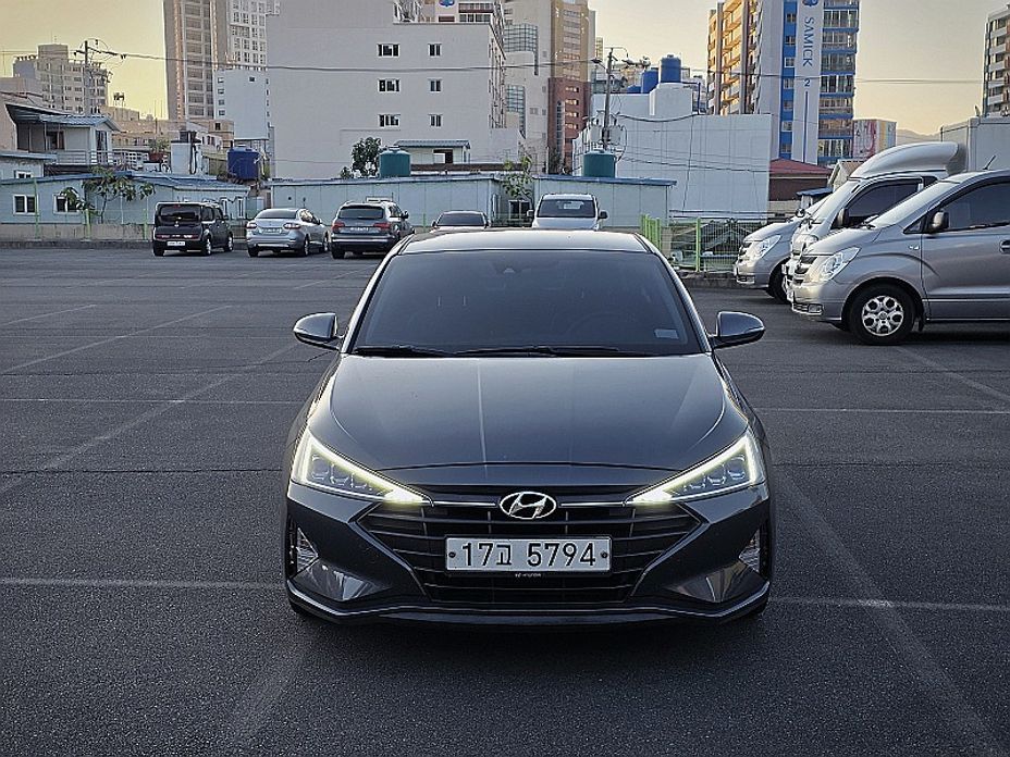 Hyundai AVANTE 2019