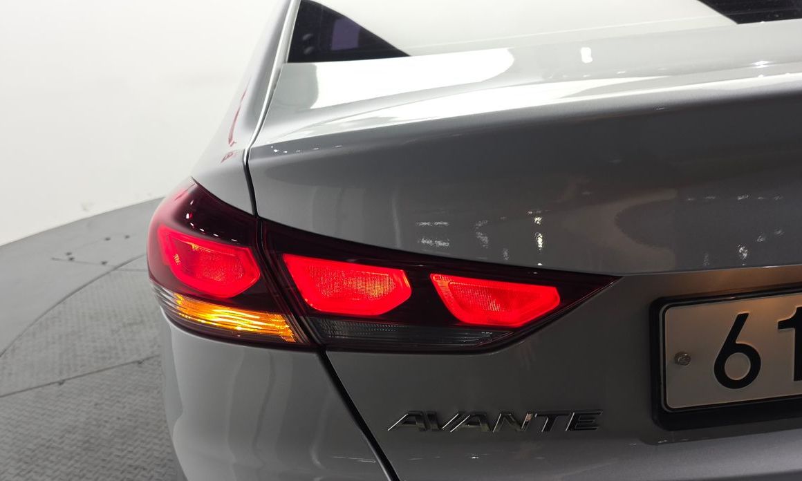 Hyundai AVANTE 2017