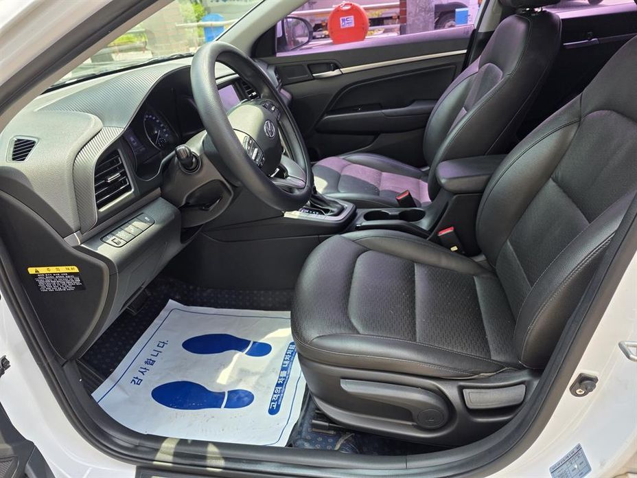 Hyundai AVANTE 2019