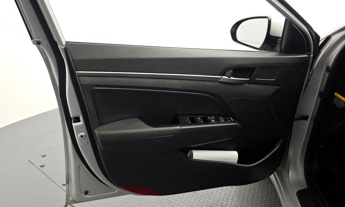 Hyundai AVANTE 2017