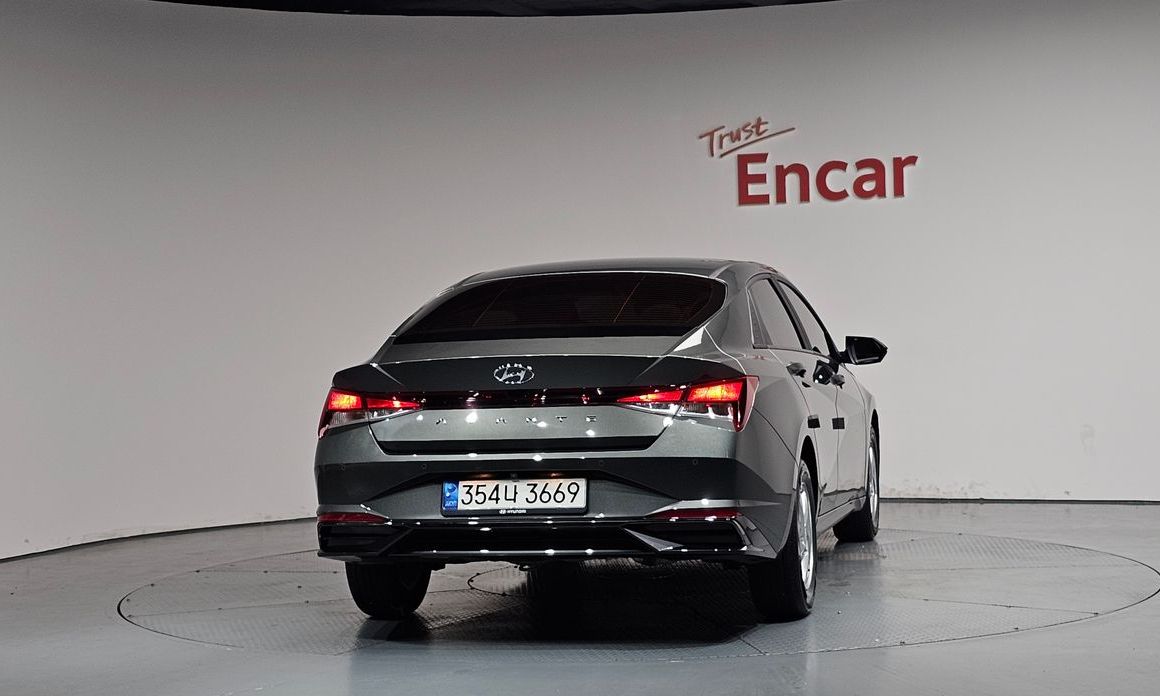 Hyundai AVANTE 2021