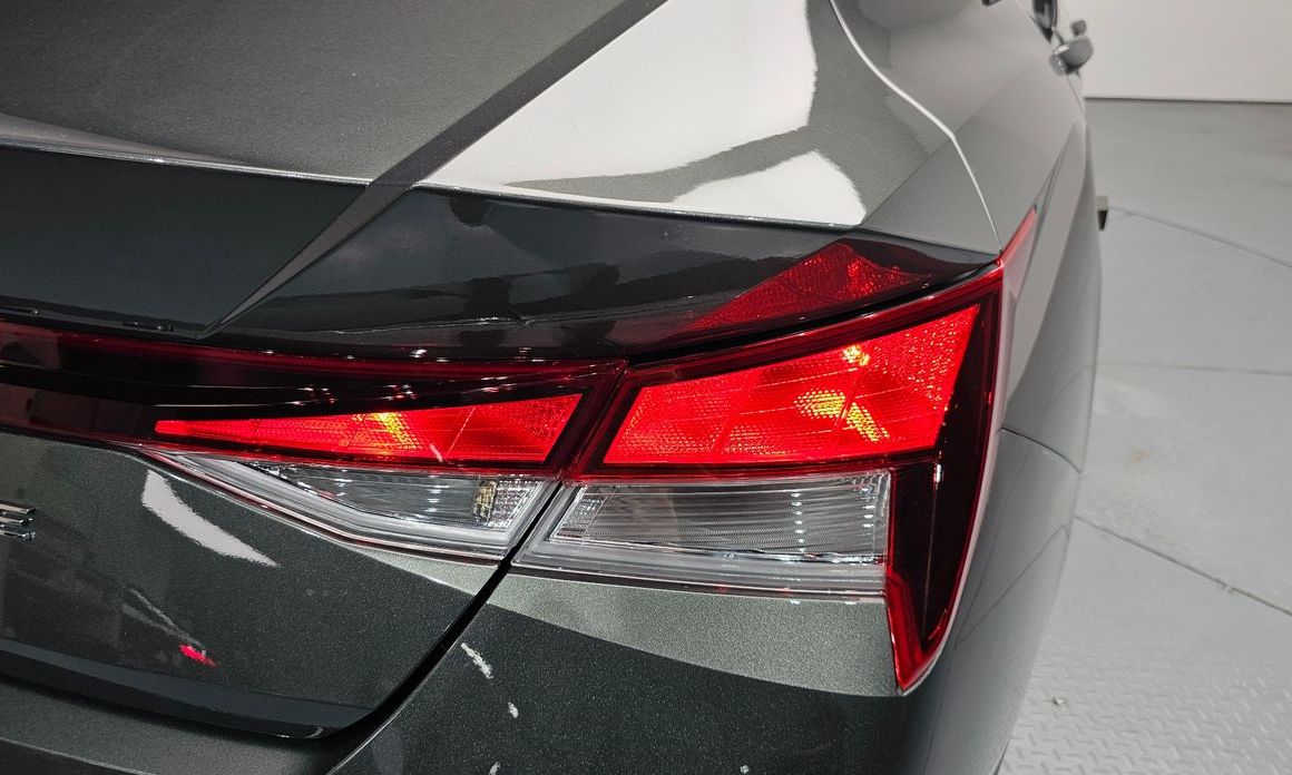 Hyundai AVANTE 2021