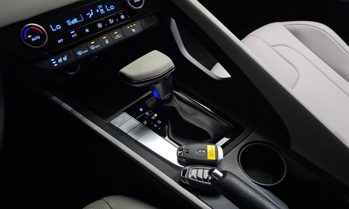 Hyundai AVANTE 2021