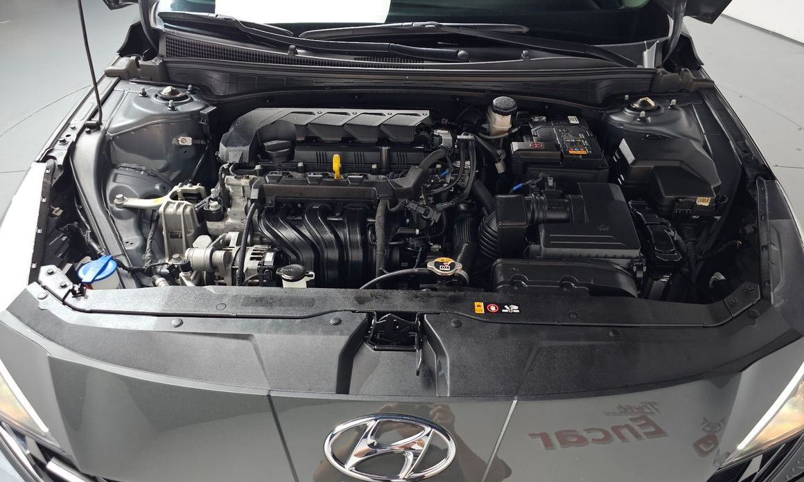 Hyundai AVANTE 2021