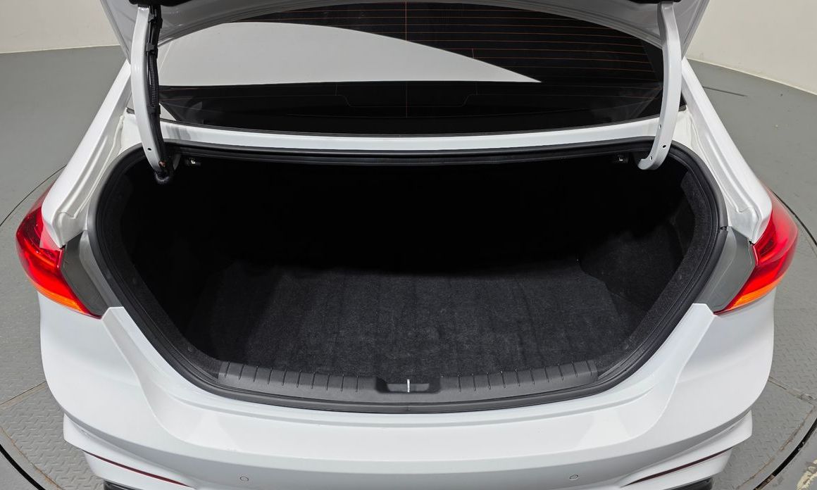 Hyundai AVANTE 2018