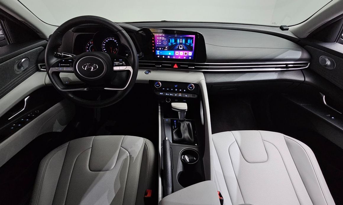 Hyundai AVANTE 2021