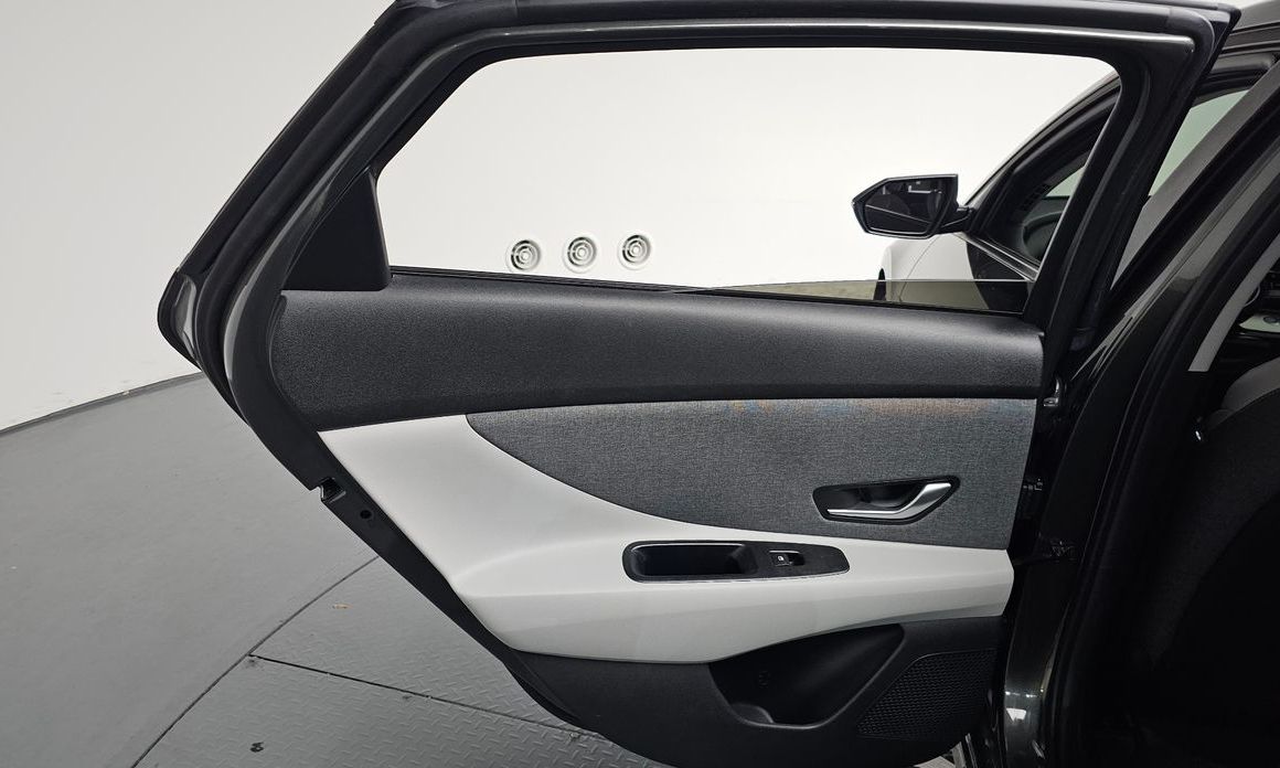 Hyundai AVANTE 2021