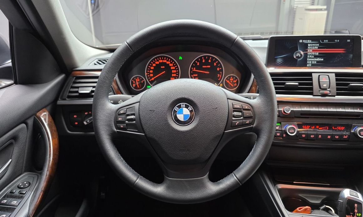 BMW 3-Series 2014