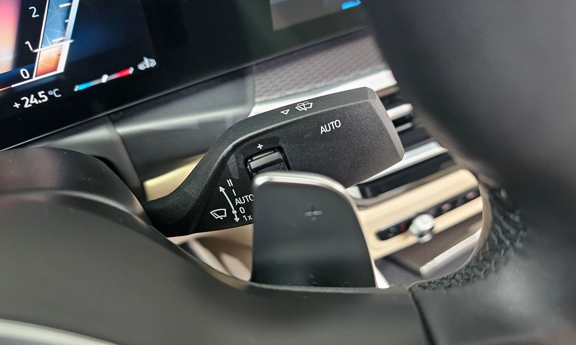 BMW 3-Series 2024