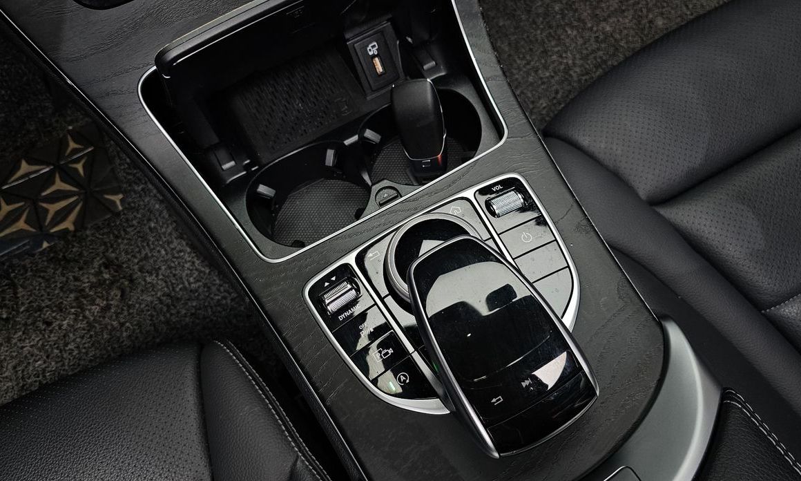 Mercedes-Benz C-Class 2019