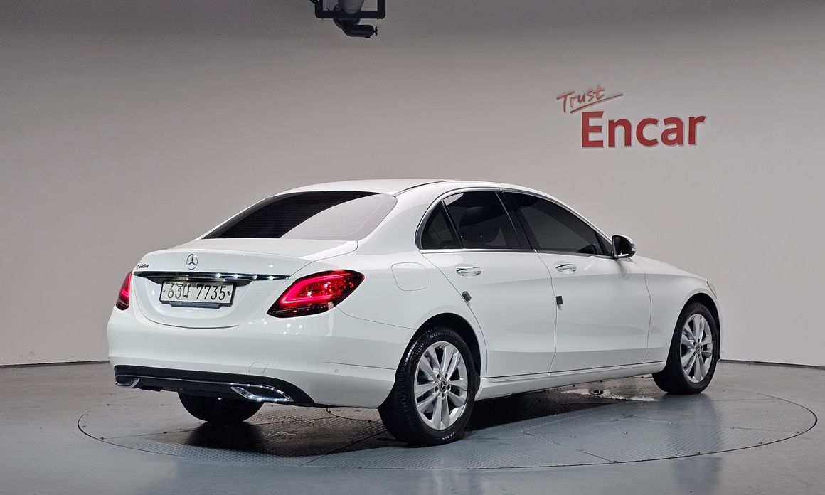 Mercedes-Benz C-Class 2019