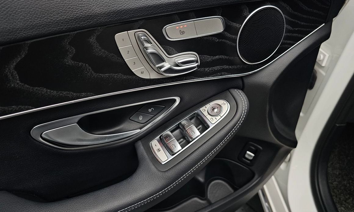 Mercedes-Benz C-Class 2019