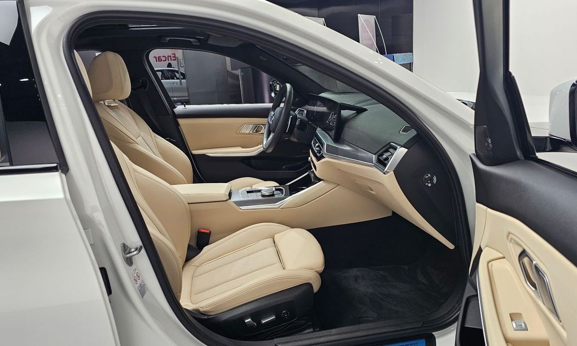 BMW 3-Series 2024