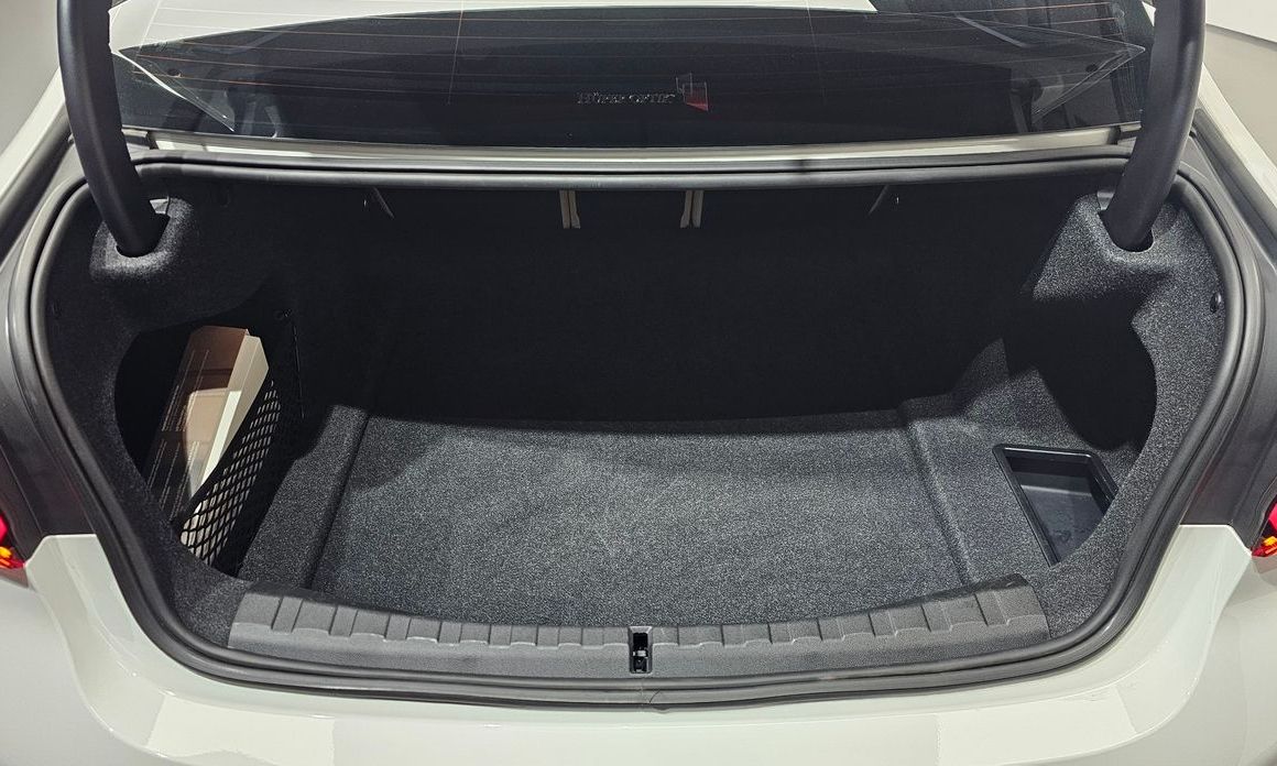 BMW 3-Series 2024