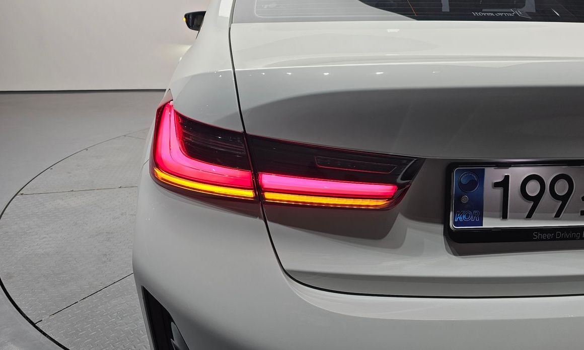 BMW 3-Series 2024