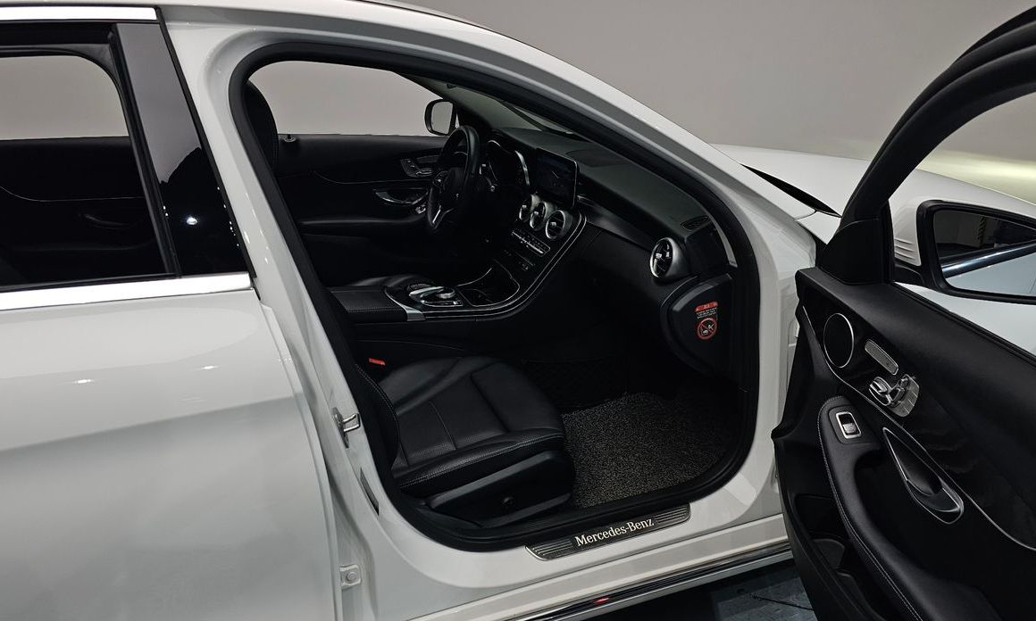 Mercedes-Benz C-Class 2019