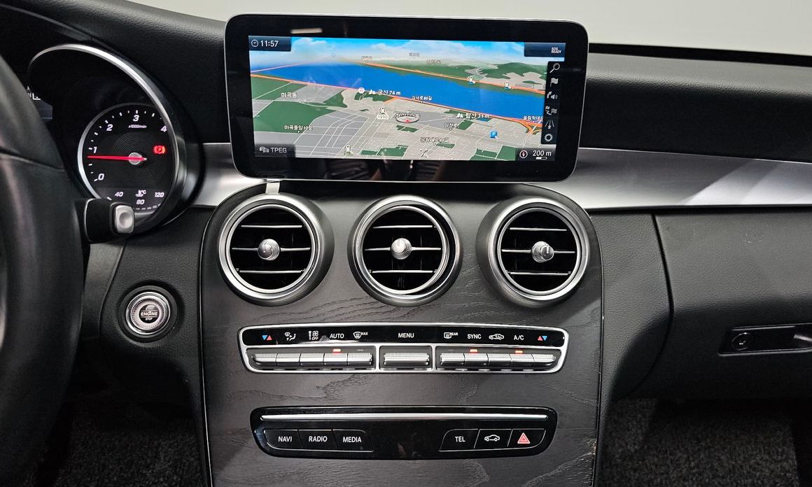 Mercedes-Benz C-Class 2019