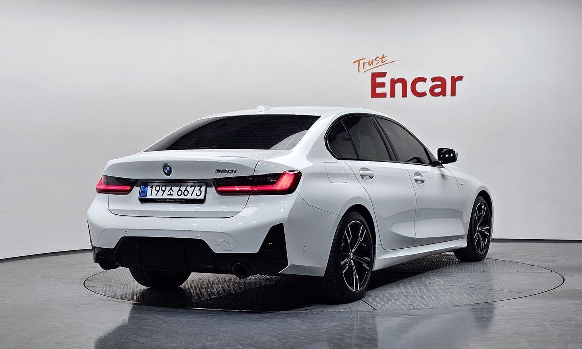 BMW 3-Series 2024