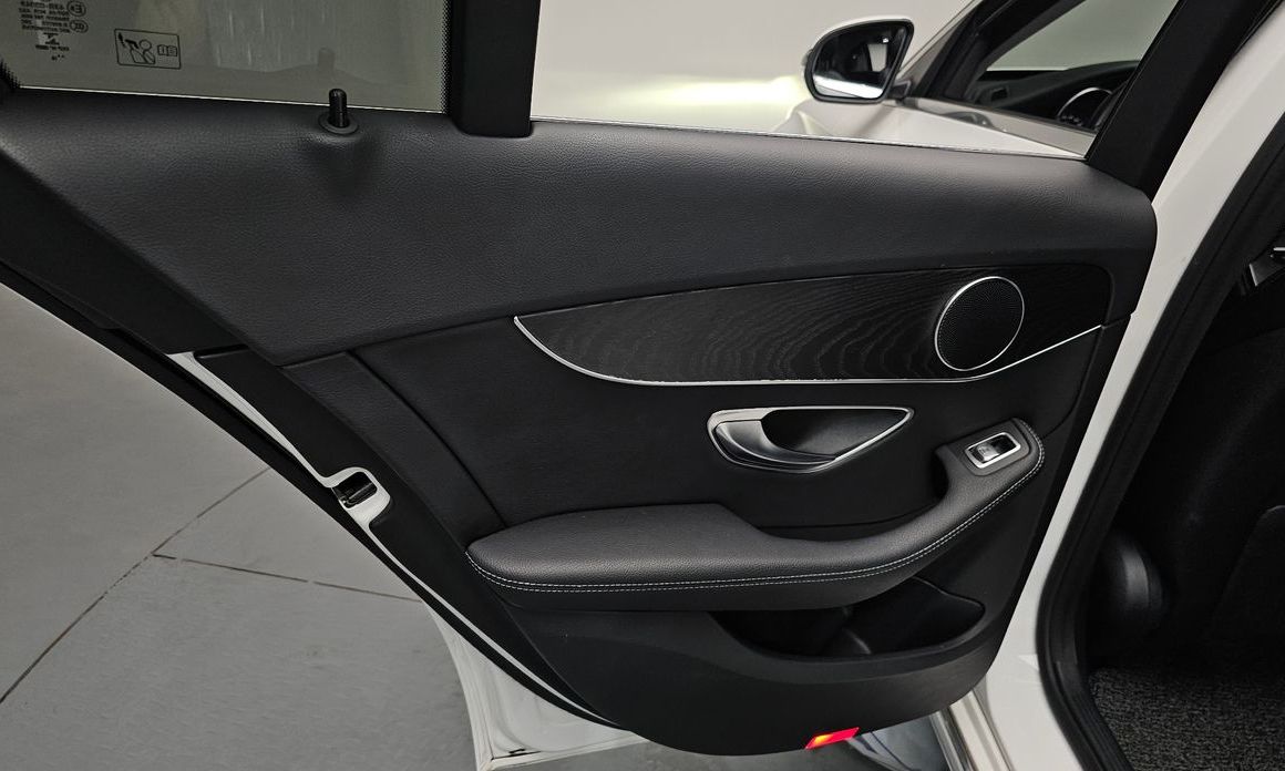 Mercedes-Benz C-Class 2019