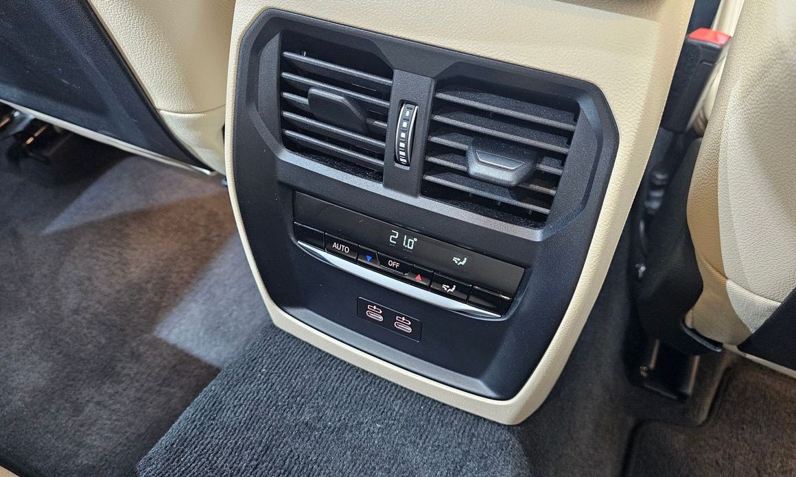 BMW 3-Series 2024