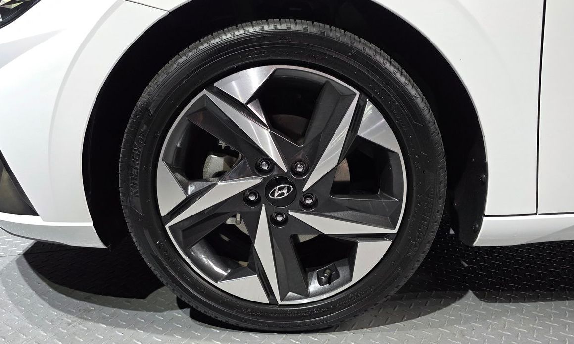 Hyundai AVANTE 2021