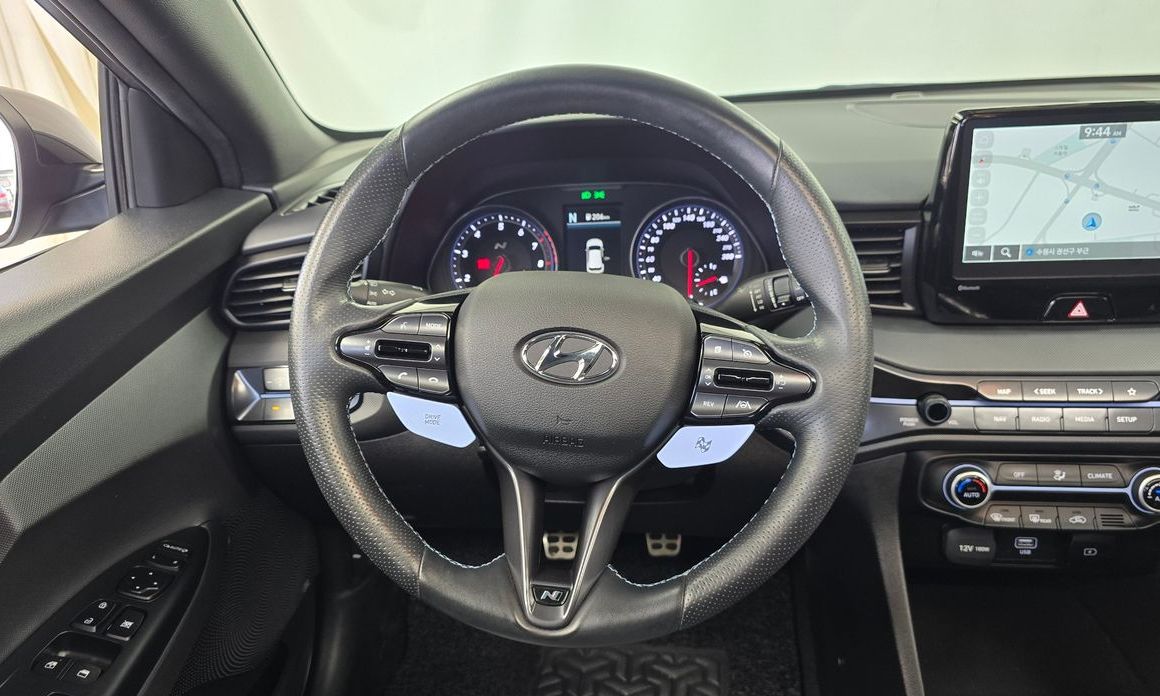 Hyundai Veloster 2022